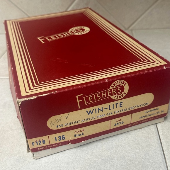 VINTAGE YARN:  19 SKEINS - FLEISHER’S WIN-LITE EASY-CARE YARN…….BLACK🖤🖤🖤🖤 - Picture 15 of 15